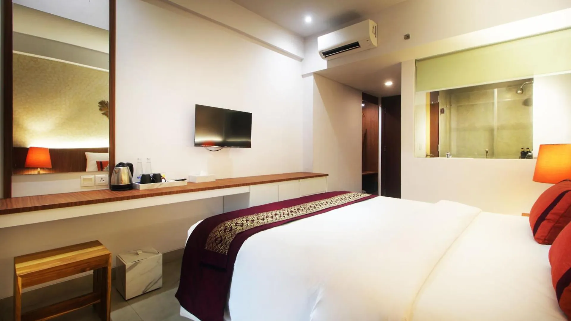 Nadi Hotel Legian 4*, Legian (Bali)